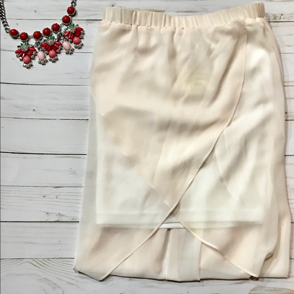 Cute high low light pink skirt from H&M